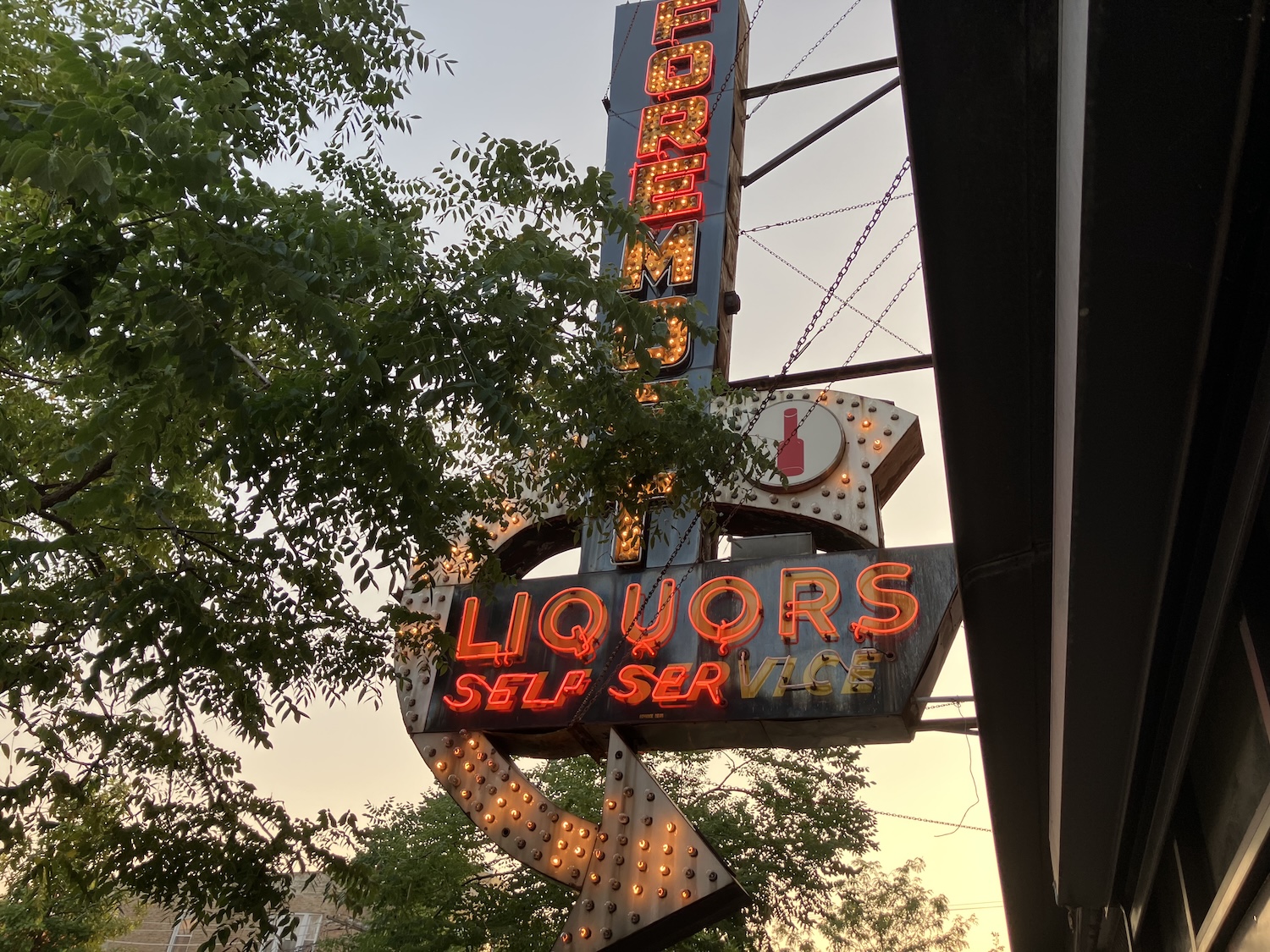 Today In Culture, Wednesday, March 25, 2026: Broadway In Chicago’s New Season | Expo Chicago Announces Programs | TimeLine Lights Marquee